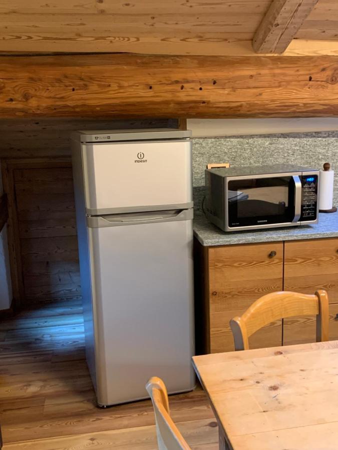 Flora Alpina Apartments-Residenza Verdebjo グレッソネイ・サイント・ジェアン エクステリア 写真