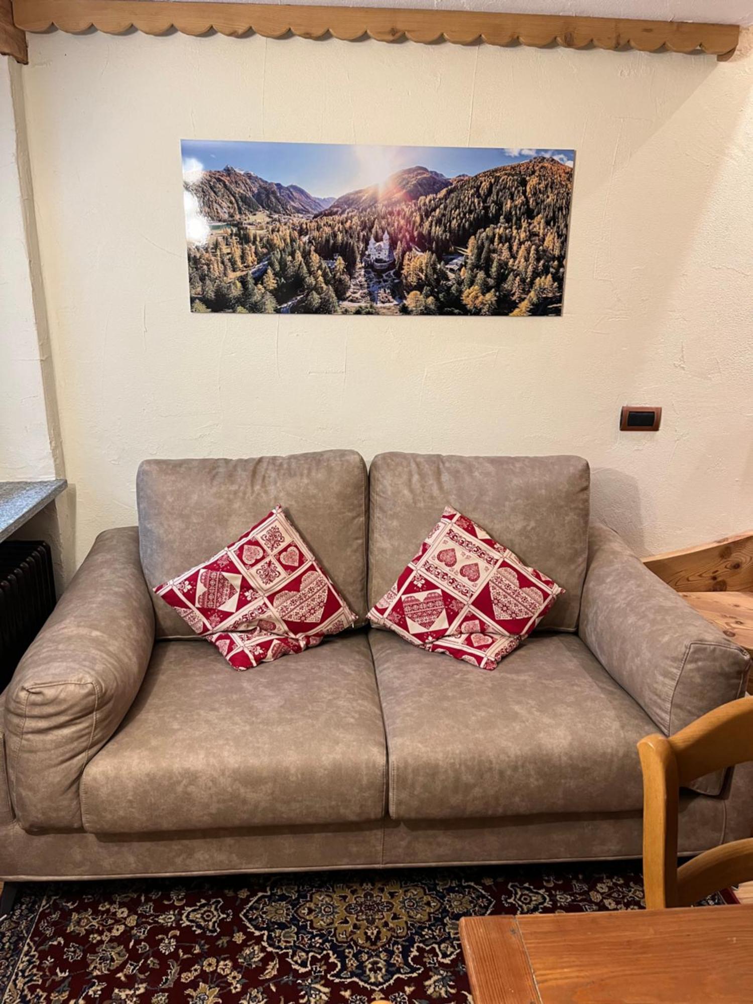 Flora Alpina Apartments-Residenza Verdebjo グレッソネイ・サイント・ジェアン エクステリア 写真